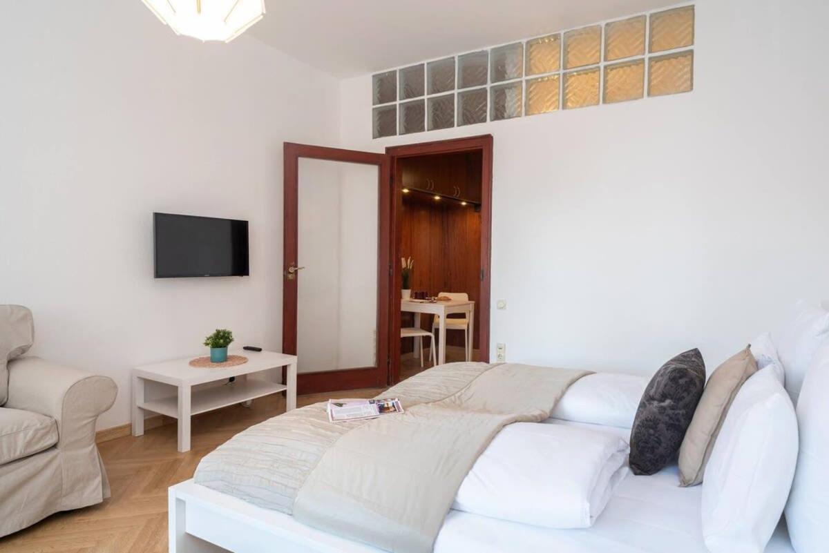 Convenient Apartment In The Heart Of Downtown 布达佩斯 外观 照片