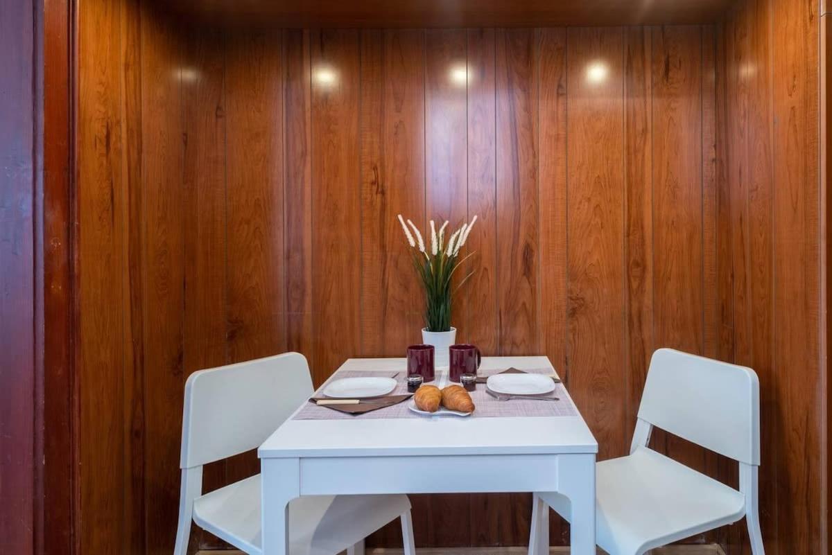 Convenient Apartment In The Heart Of Downtown 布达佩斯 外观 照片